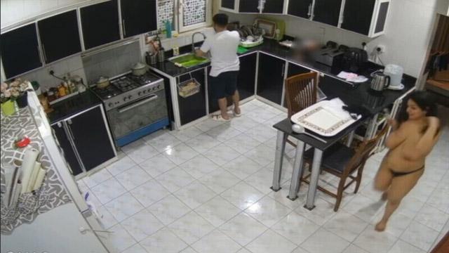 CCTV Leaks Bhabhi Fully Nude With Husband Kitchen